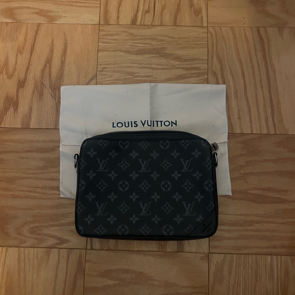 Louis Vuitton 3 piece cross body - Picture 4 of 10